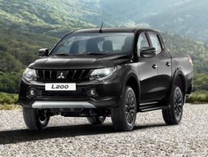 Mitsubishi L200 Black line от 2 242 000 рублей